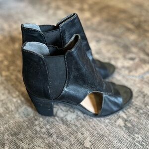 Womens Rebel Open Toe Black Booties size 7.5